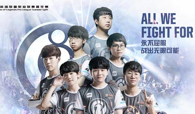 的严厉语气 的严厉语气