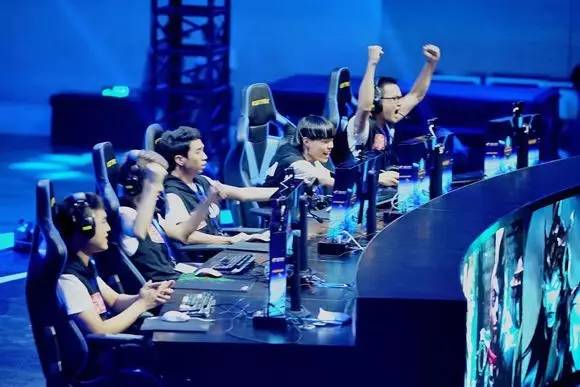 包抄的二次 包抄的二次